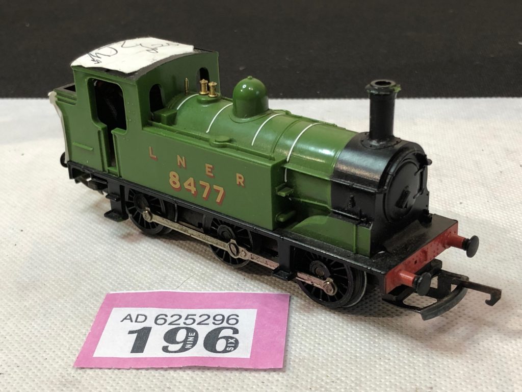 Hornby R252 J83 0-6-0 Green LNER Tank Loco 8477 P196 MJC - The Model ...