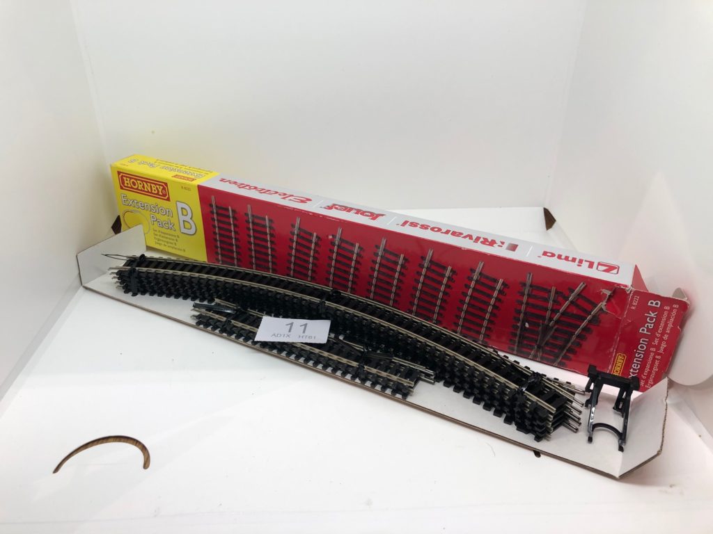 Hornby OO R8222 Track Extension Pack B W11 JOM - The Model Railway Club