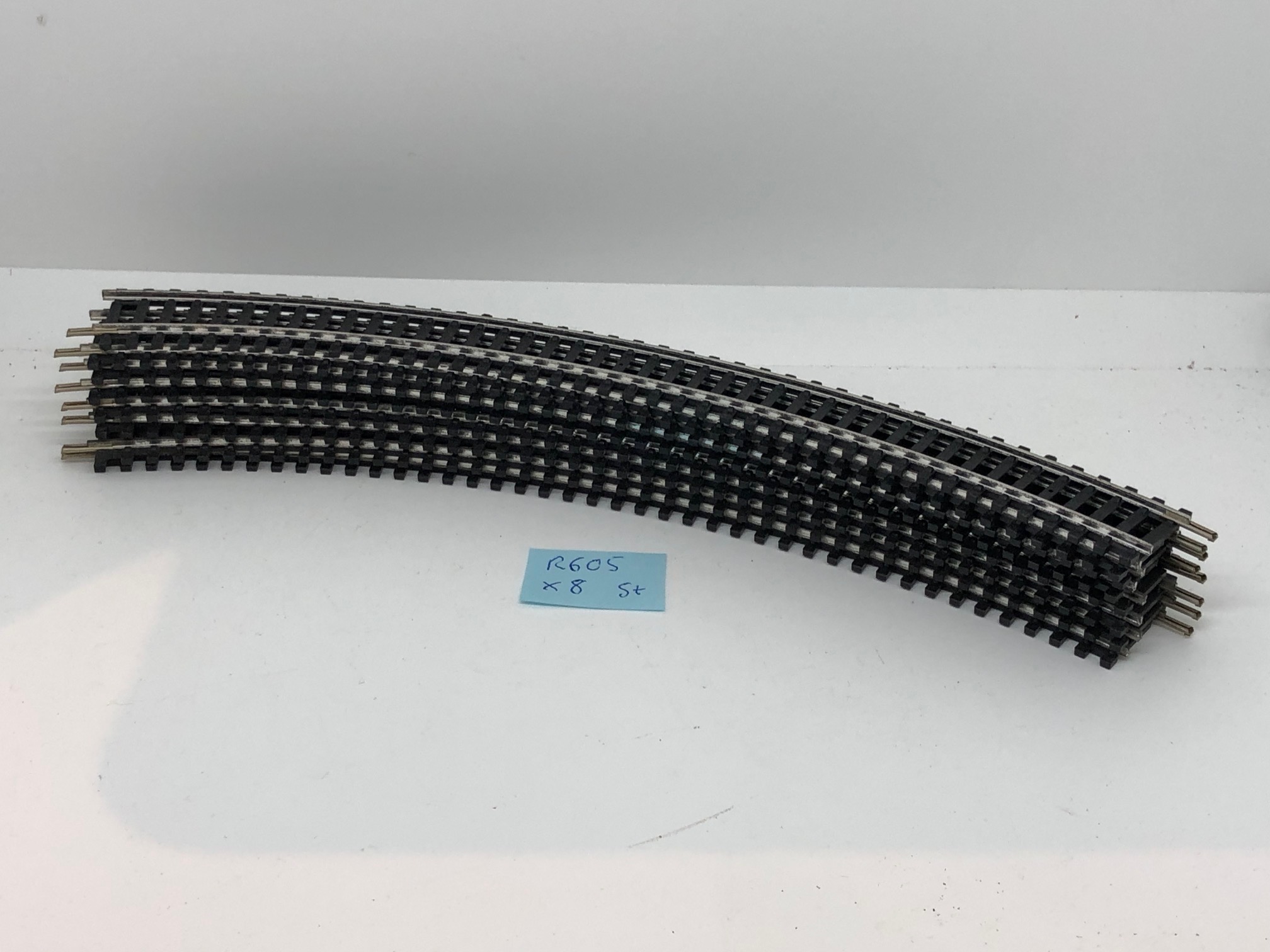 Hornby OO R605 Double 1st Radius x 8