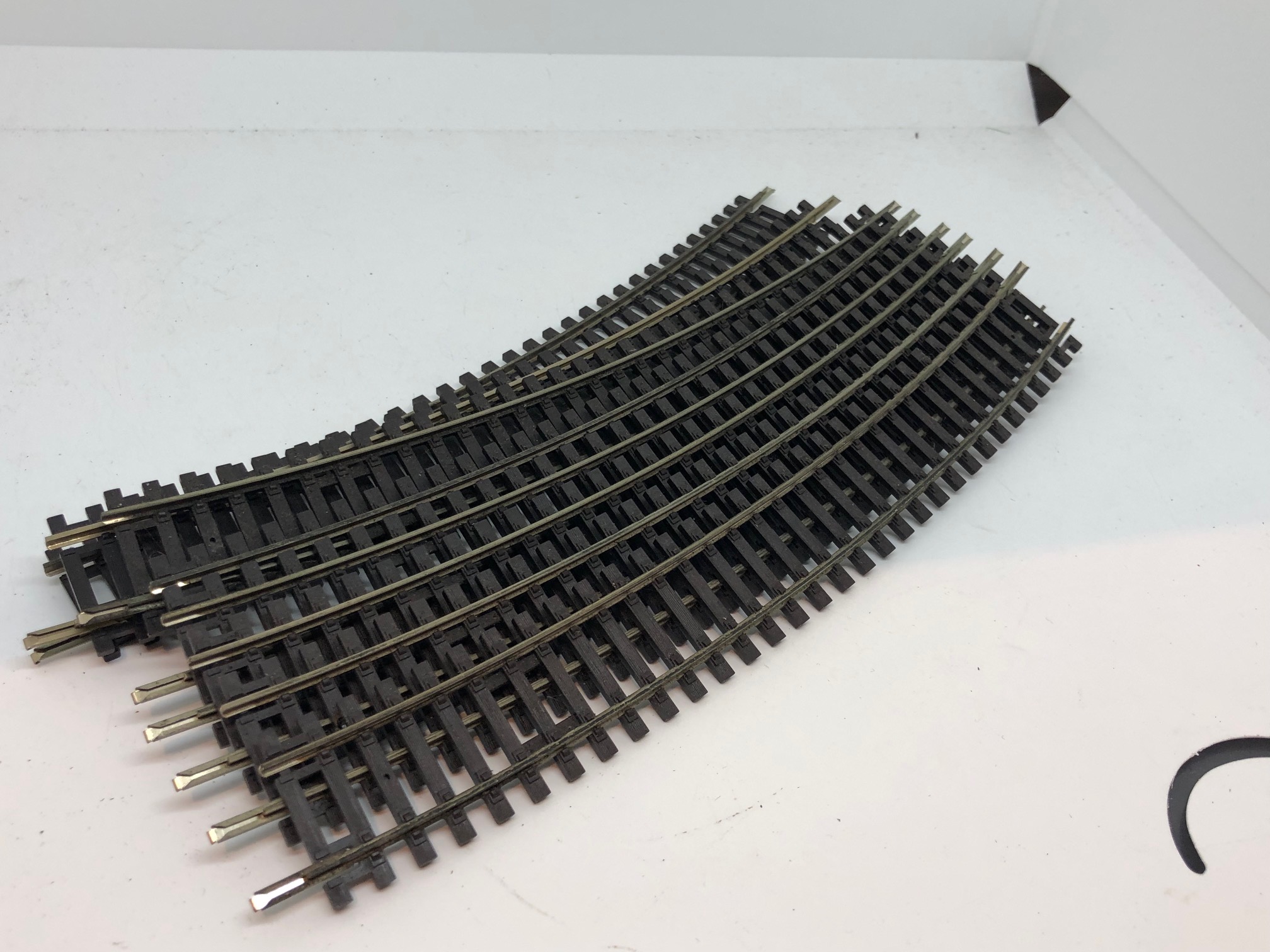 Peco OO ST-235 nickel silver code 100 4th radius curve x 8 - Image 2