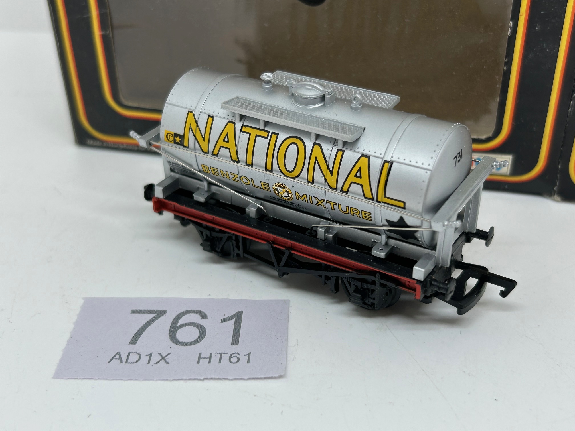 Mainline OO 37411 14t Tank Wagon "National" boxed