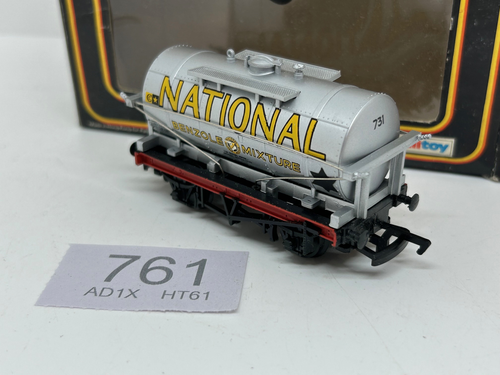 Mainline OO 37411 14t Tank Wagon "National" boxed - Image 2
