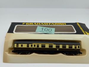 Graham Farish 0694 Mk1 BCK brake composite corridor W21023 BR chocolate & cream