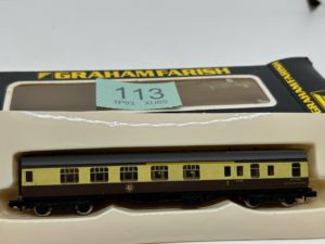 Graham Farish 0694 Mk1 BCK brake composite corridor  in BR chocolate & cream