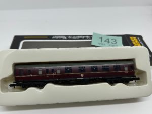 Graham Farish 374-153A BR MK1 FK Coach E13245 in BR Maroon Livery with Roundel