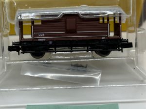 Graham Farish 377-311 20 Ton LMS type brake van LMS bauxite