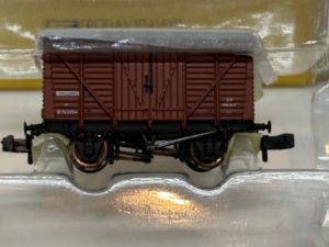 Graham Farish 373-701A 12 Ton ventilated box van planked sides in BR bauxite "Margarine" branding B762324