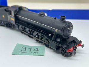 Heljan OO 3920 Class O2/4 Tango 2-8-0 3962 in LNER black with flush tender