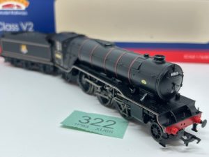 Bachmann OO 35-201 Class V2 2-6-2 60845 in BR lined black with early emblem