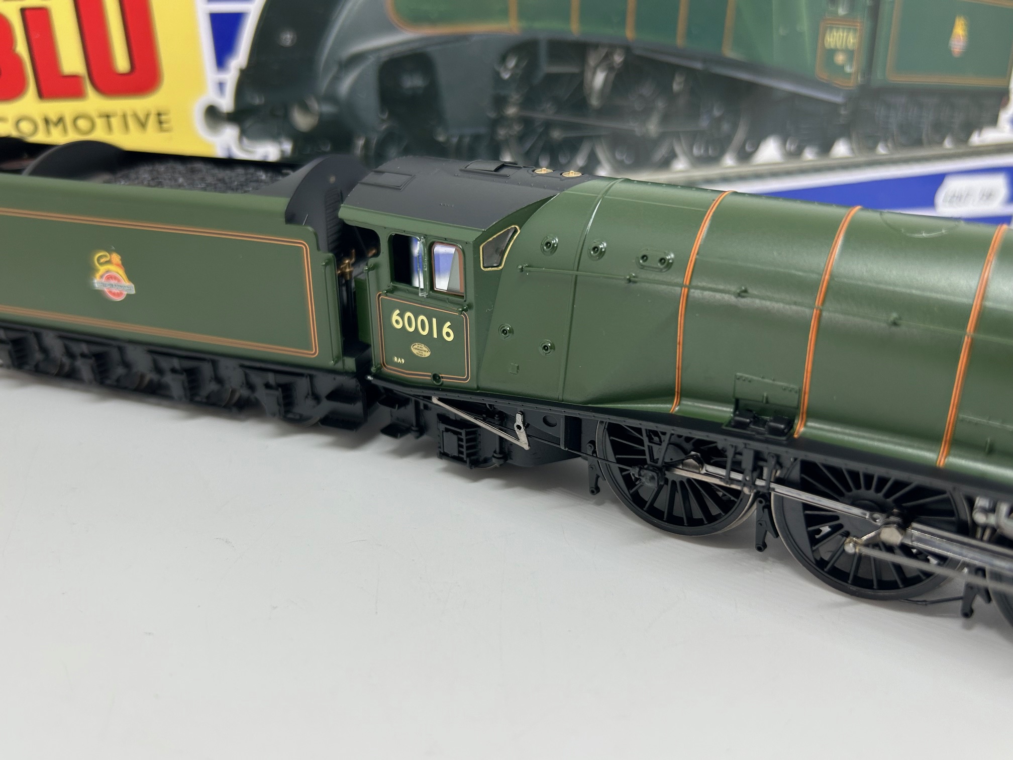 Hornby Dublo OO R30349 BR - A4 Class - 60016 'Silver King' - Image 4