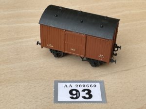 P4 Kit built Ex-LNER fruit van No.E222568