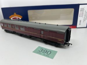Bachmann OO 34-462 LNER Thompson Brake Second Corridor BR Maroon E16859E