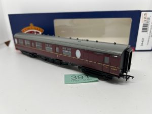 Bachmann 34-437 LNER Thompson Brake Composite Corridor BR Maroon E1187E