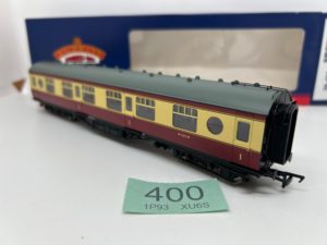 Bachmann 39-455 LMS 57 ft Porthole Corridor 1st in BR crimson & cream M1122M