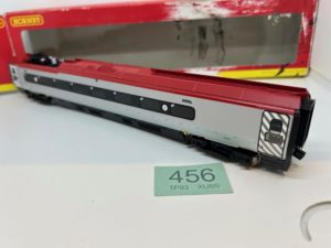 Hornby R4271A Pendolino trailer standard buffet (non-working pantograph) PTSRMB