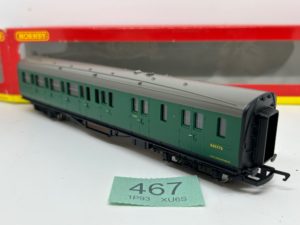 Hornby R4124 BR (SR) green brakend coach