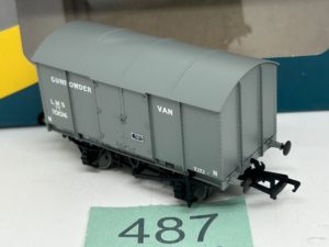 Rapido OO 902006 GPV Gunpowder van in LMS grey - 701016
