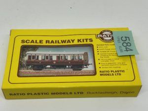 Ratio OO 612 GWR 4 Wheel Coach Composite plastic kit