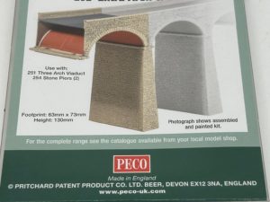 Ratio N Gauge 252 Extra Arch & Pier Plastic Kit