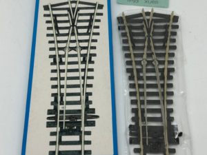 Peco OO HO SL-97 Code 100 Small Radius Y Insulfrog Point