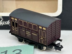 Graham Farish N 2711 Horsebox 'Sir George Widgeon'