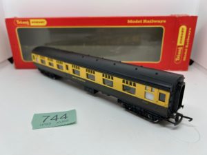 Hornby Triang OO R931 GWR Corridor Composite Coach 5015