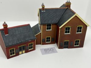Scenix OO resin EM6109 EM6110 EM6111 station buildings set
