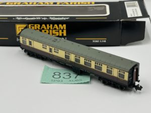 Graham Farish N 374-117 Mk1 restaurant car RU in chocolate/cream W1902