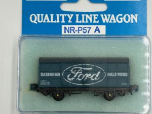 Peco N NR-P57A Dagenham - Halewood Pallet Van, Ford No. B787044