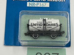 Peco N NR-P167 United Dairies Milk Tank Wagon