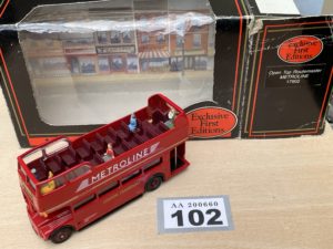 EFE Exclusive 17902 1:76 scale open top London Transport Routemaster with Metroline branding.