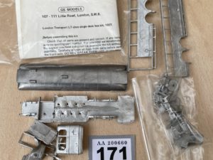 GS Models London Transport LT single deck bus white metal kit.