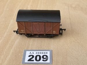 OO Kit built BR Meat van No.B870027