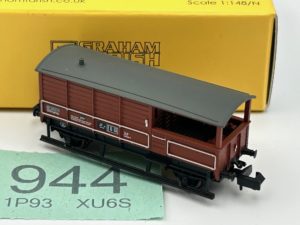 Graham Farish N 377-378 20 Ton toad brake van in BR bauxite S&T DW68786