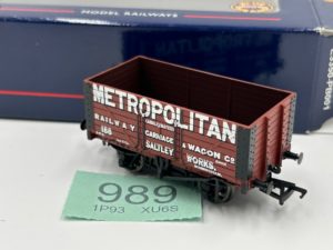 Bachmann OO 37-150K 8-plank fixed end open wagon in brown - Metropolitan Amalgamated