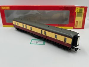 Hornby OO R4404 Hawksworth gangway passenger full brake in BR crimson and cream - Pre 1953 - W298W