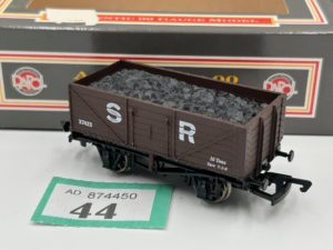 Dapol OO B328 7-plank open coal wagon in SR brown - 37425