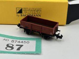Graham Farish N 377-951 13 Ton High Sided Steel Open Wagon (Chain Pockets) BR Bauxite (Late)