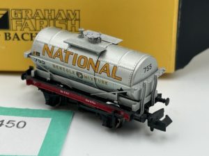 Graham Farish N 373-650 14 Ton tank wagon 734 National Benzole