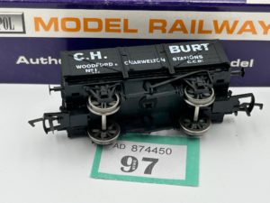 Dapol OO Harry Whitehouse 5 plank wagon with sand load