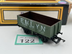 Dapol OO B170 7-Plank Open Wagon 811 'Emlyn'