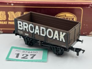 Airfix GMR OO 53481 7 Plank Wagon 'Broadoak'