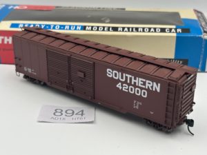 Walthers HO 932-41655  50' Double-Door Automobile Boxcar w/End Doors