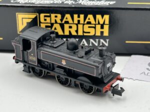 Graham Farish N 371-925 Class 8750 0-6-0 Pannier Tank 8763 in BR Lined Black with early logo