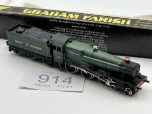 Graham Farish 1404 Hall Class 4-6-0 'Raveningham Hall' 6960 in GWR Green