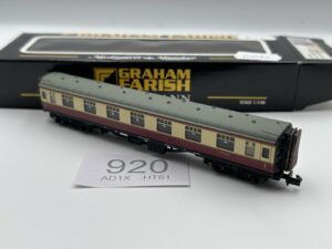 Graham Farish 374-150 MkI FK corridor 1st M13004 in BR crimson and cream