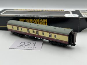 Graham Farish 374-026A Mk1 BG full brake M80549 in BR crimson/cream