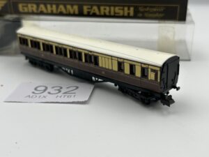 Graham Farish GWR Brake 3rd coach
