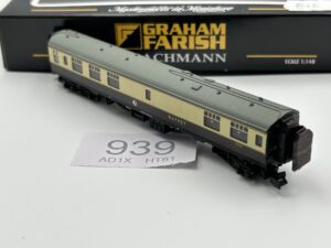 Graham Farish 374-101A Mk1 RMB mini buffet car in BR(WR) chocolate/cream W1821