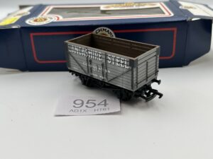 Bachmann OO 33-152 7 Plank Wagon with Coke Rails 993 in 'Lancashire Steel' Grey Livery Association